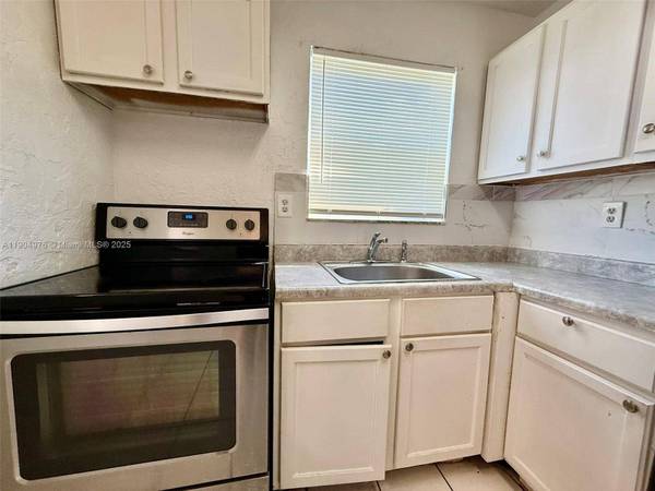 1700 SW 44th Ter #101-3, Fort Lauderdale, FL 33317