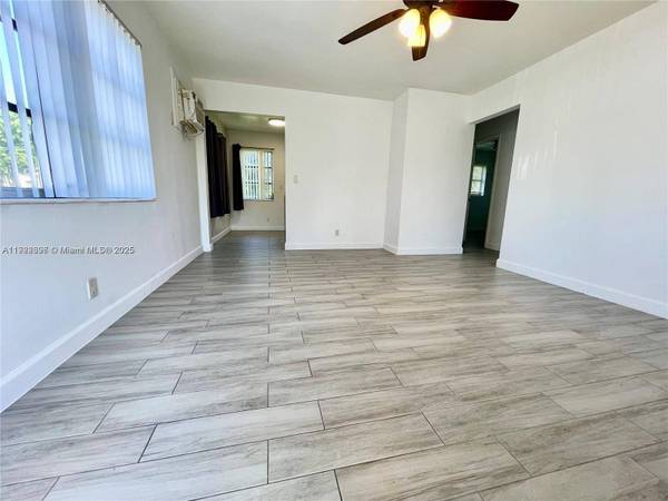 213 SW 10th St #0, Hallandale Beach, FL 33009