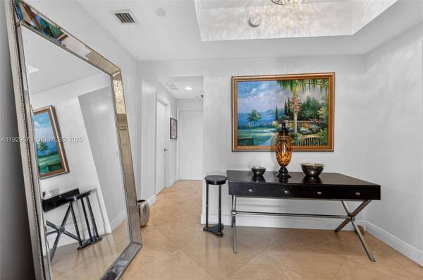 3330 NE 190th St #1519, Aventura, FL 33180