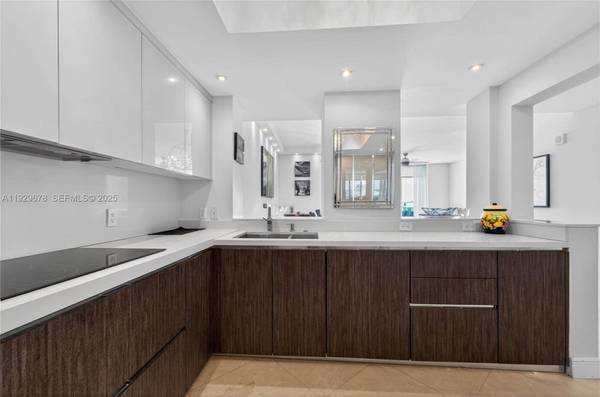 3330 NE 190th St #1519, Aventura, FL 33180