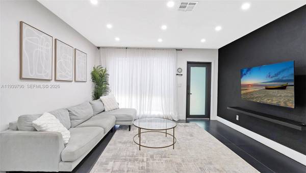 603 N 32nd Ave, Hollywood, FL 33021