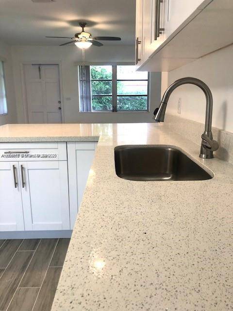 215 SW 10th St #0, Hallandale Beach, FL 33009