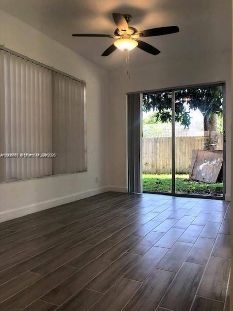 215 SW 10th St #0, Hallandale Beach, FL 33009