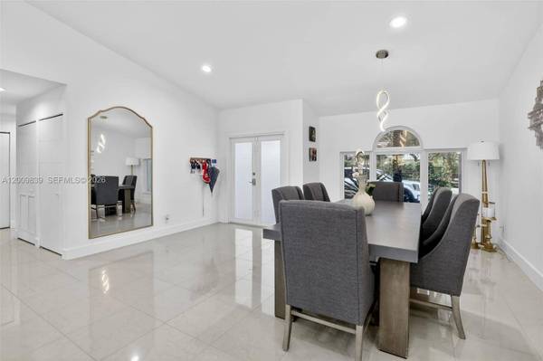 3540 N Park Rd, Hollywood, FL 33021