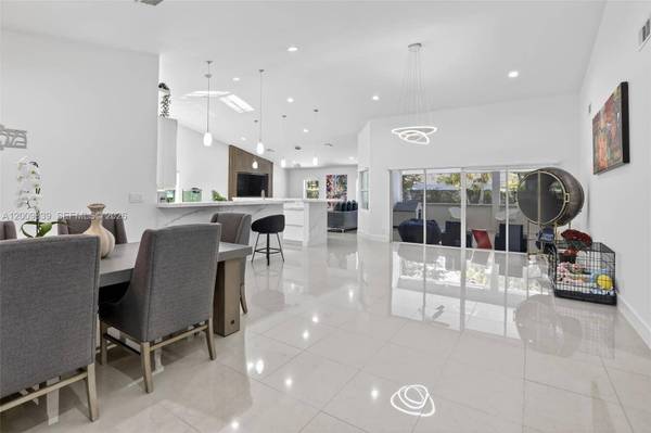 3540 N Park Rd, Hollywood, FL 33021