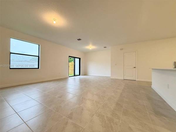 2958 Park Pl #5838, Dania Beach, FL 33312