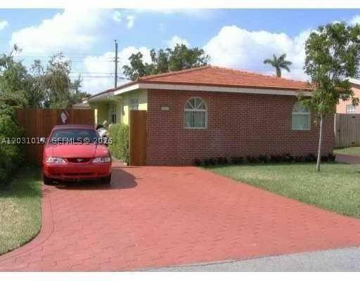 625 SW 3rd St, Hallandale Beach, FL 33009