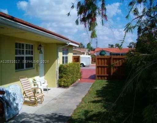 625 SW 3rd St, Hallandale Beach, FL 33009