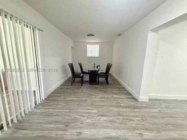 730 NW 5th St #1, Hallandale Beach, FL 33009