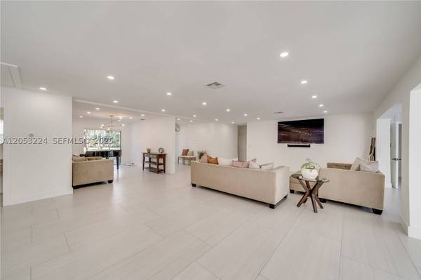 3400 N Park Rd, Hollywood, FL 33021