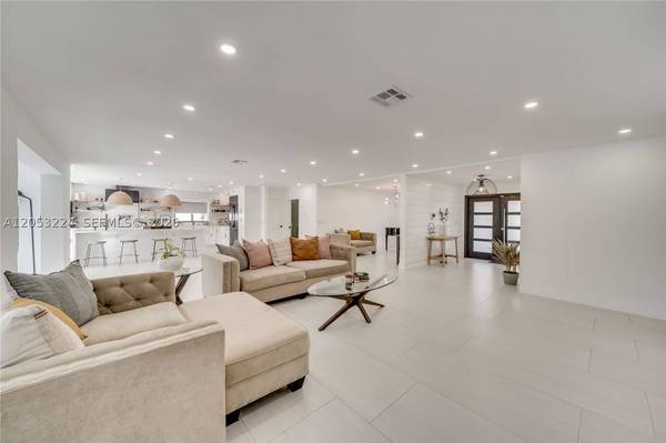 3400 N Park Rd, Hollywood, FL 33021