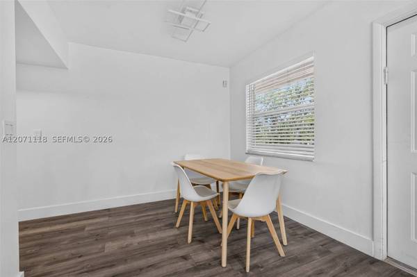 2100 Diana Dr #310, Hallandale Beach, FL 33009