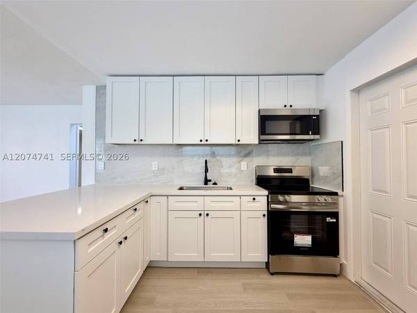 910 SW 2nd Ave #910, Hallandale Beach, FL 33009