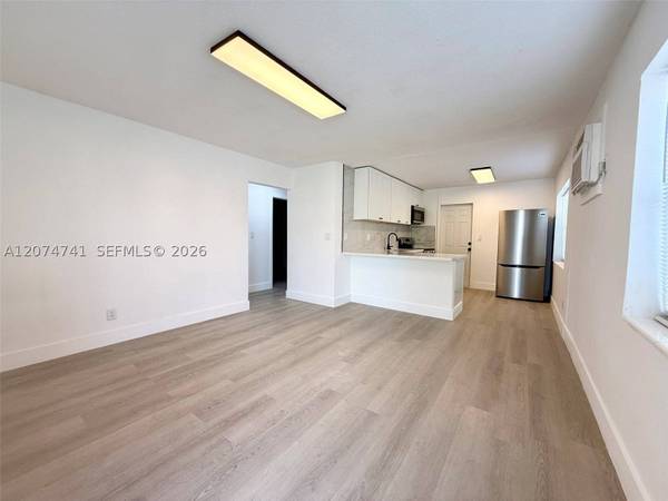 910 SW 2nd Ave #910, Hallandale Beach, FL 33009