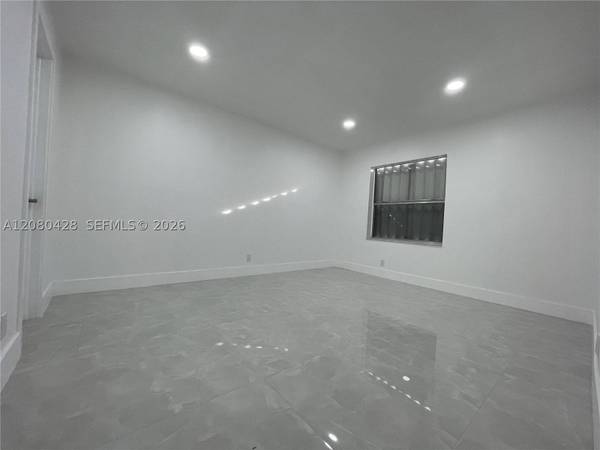 5800 NW 27th Ct #5800, Lauderhill, FL 33313
