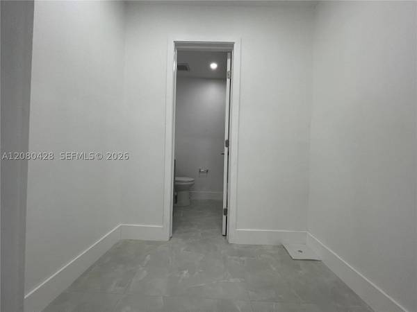 5800 NW 27th Ct #5800, Lauderhill, FL 33313