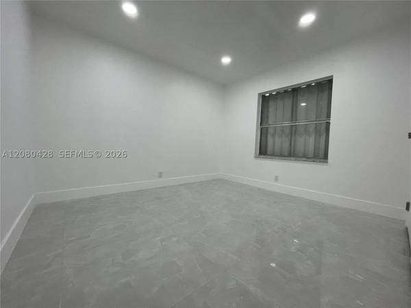 5800 NW 27th Ct #5800, Lauderhill, FL 33313