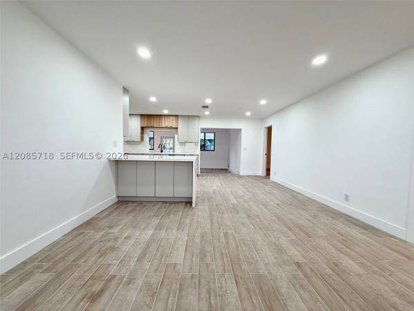 2201 N 54th Ave #0