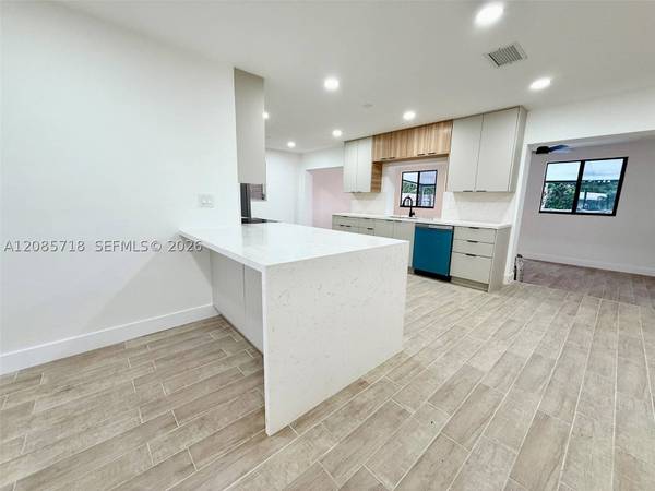 2201 N 54th Ave #0, Hollywood, FL 33021