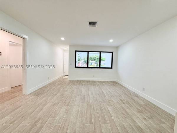 2201 N 54th Ave, Hollywood, FL 33021