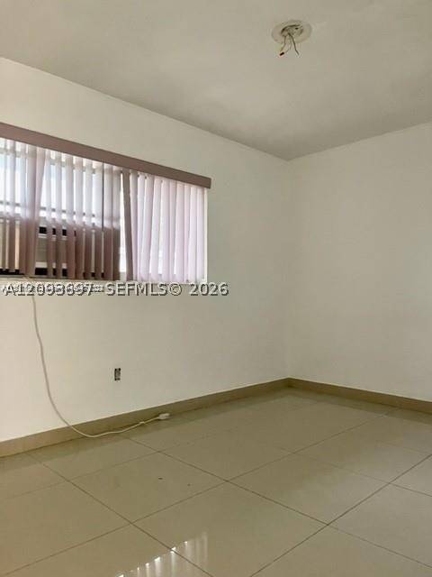 310 SW 10th Ter, Hallandale Beach, FL 33009