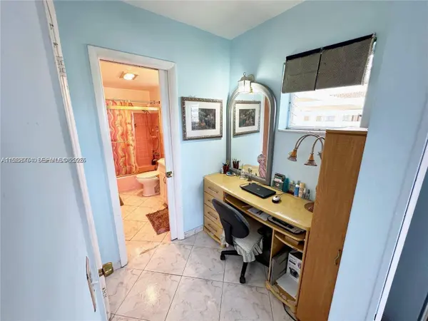 17001 NE 13th Ave #202, Miami, FL 33162