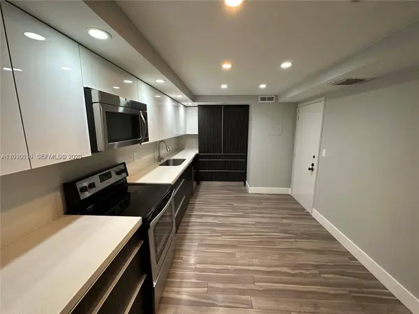 600 Three Islands Blvd #705, Hallandale Beach, FL 33009