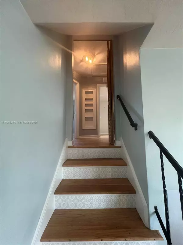 141 NW 72nd Way #1, Pembroke Pines, FL 33024