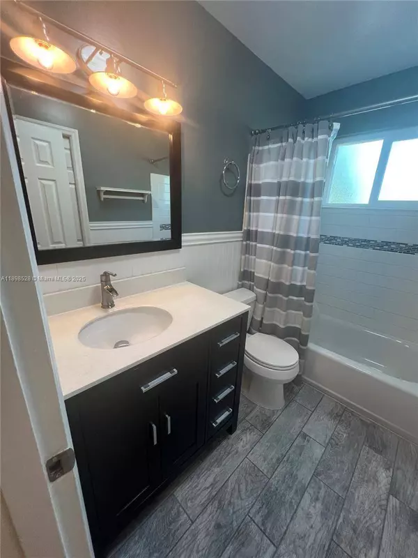 141 NW 72nd Way #1, Pembroke Pines, FL 33024