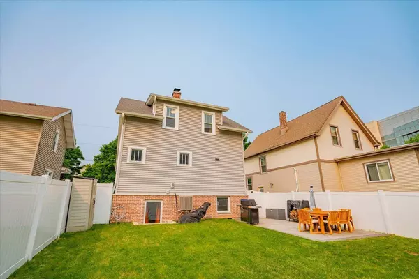 821 S Brooks Street, Madison, WI 53715