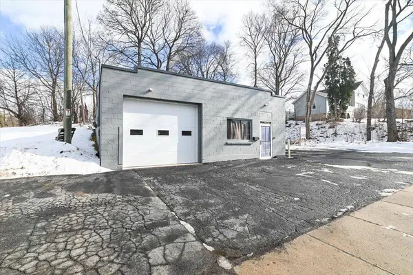 209 S 6th Street, Stoughton, WI 53589