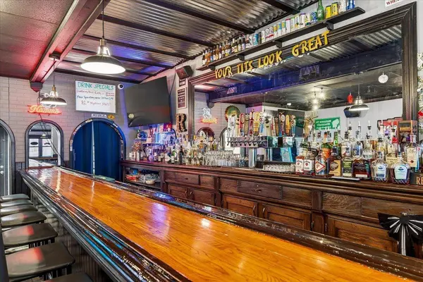 201 S 6th Street, Stoughton, WI 53589