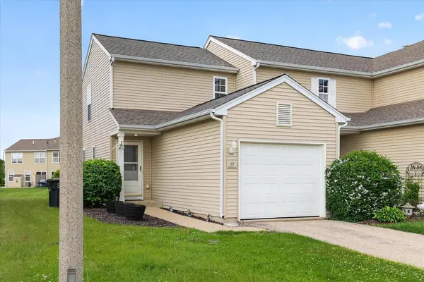 1400 Hunters Ridge Drive #57, Genoa City, WI 53128