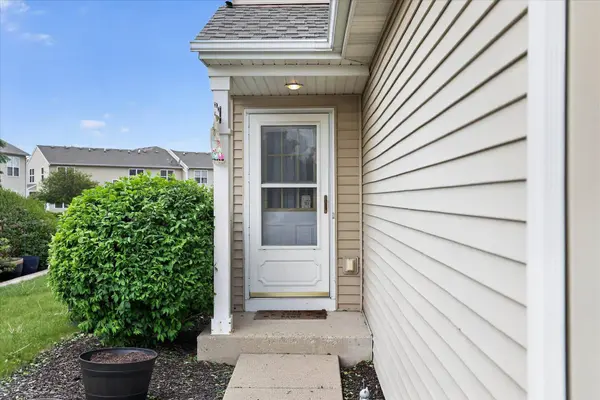 1400 Hunters Ridge Drive #57, Genoa City, WI 53128