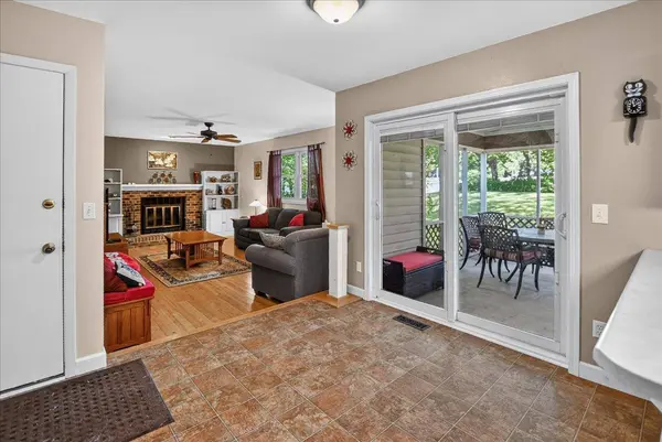 1520 Roby Road, Stoughton, WI 53589