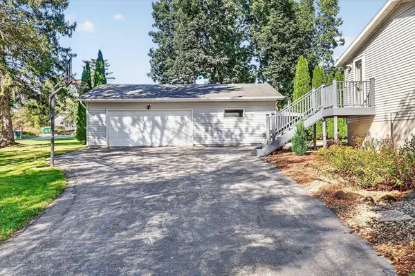 W2506 Circle Drive, Watertown, WI 53094
