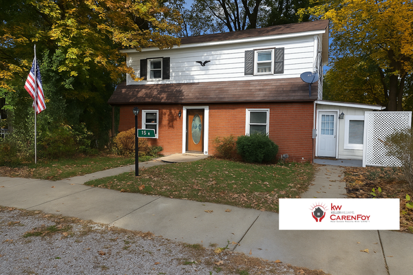 104 Pittsburgh Cir, Ellwood City, PA 16117-2138