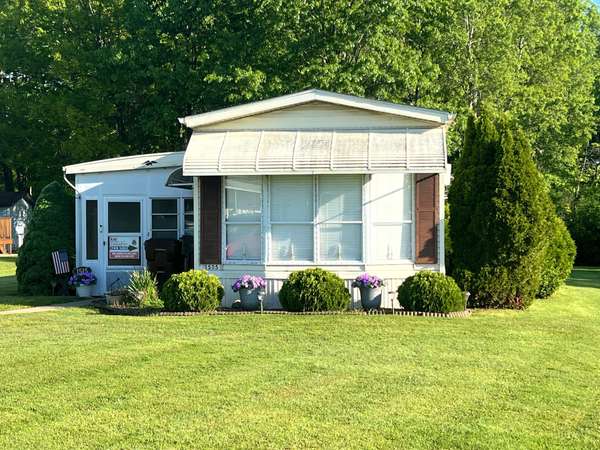 Grove City, PA 16127-9321,1515 Lee Ln