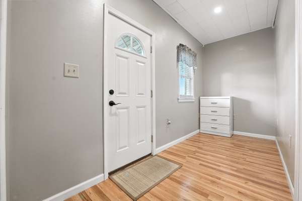 New Castle, PA 16101-4581,717 Cunningham Ave