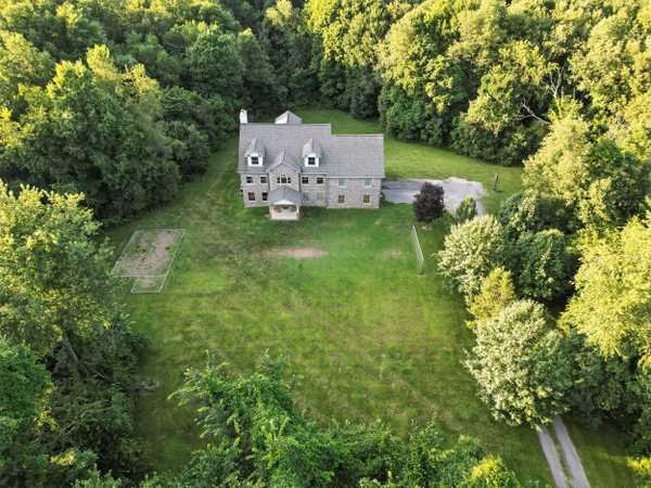 New Castle, PA 16102-3648,158 Skyview Dr
