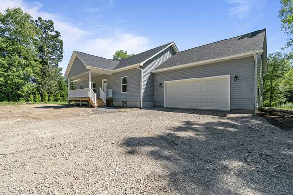 New Castle, PA 16102-2214,122 Knoll Dr