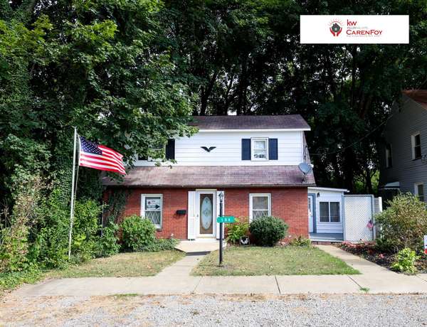 104 Pittsburgh Cir, Ellwood City, PA 16117-2138