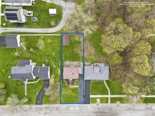 2206 Delaware Ave, New Castle, PA 16105-2210