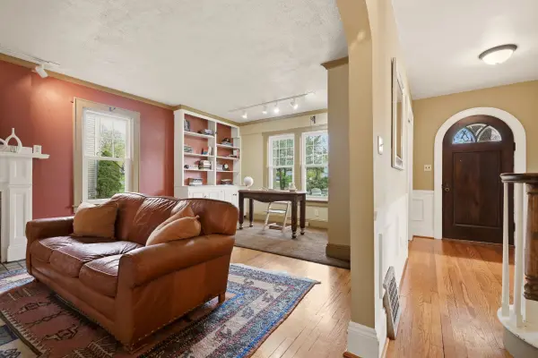 117 E Fairfield Ave, New Castle, PA 16105-2130