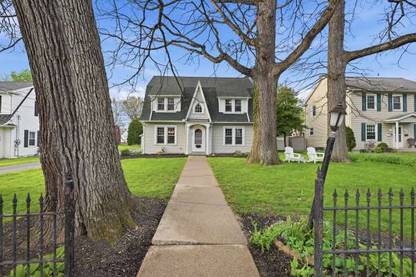 117 E Fairfield Ave, New Castle, PA 16105-2130