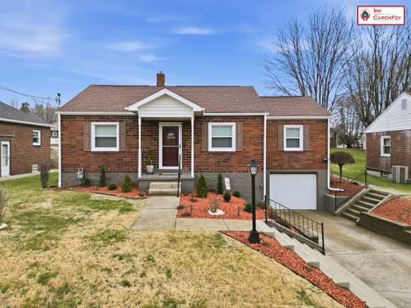 1108 Crowe St, New Castle, PA 16101-3068