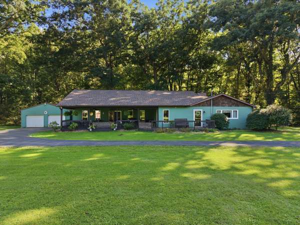 2140 Trout Island Rd, Hermitage, PA 16148-7316