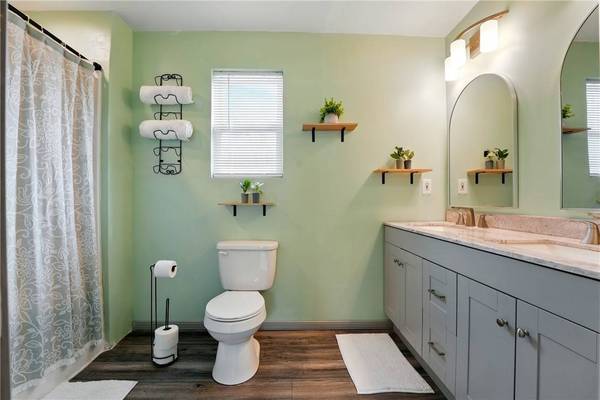 856 Spencer Ave, Sharon, PA 16146