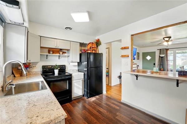 856 Spencer Ave, Sharon, PA 16146