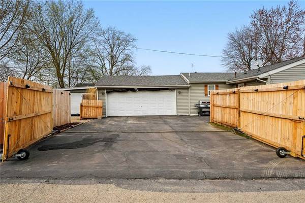 856 Spencer Ave, Sharon, PA 16146